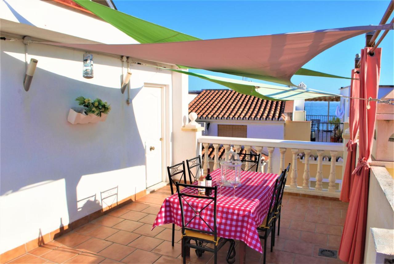 Small Building With 2 Apartments Málaga Exterior foto