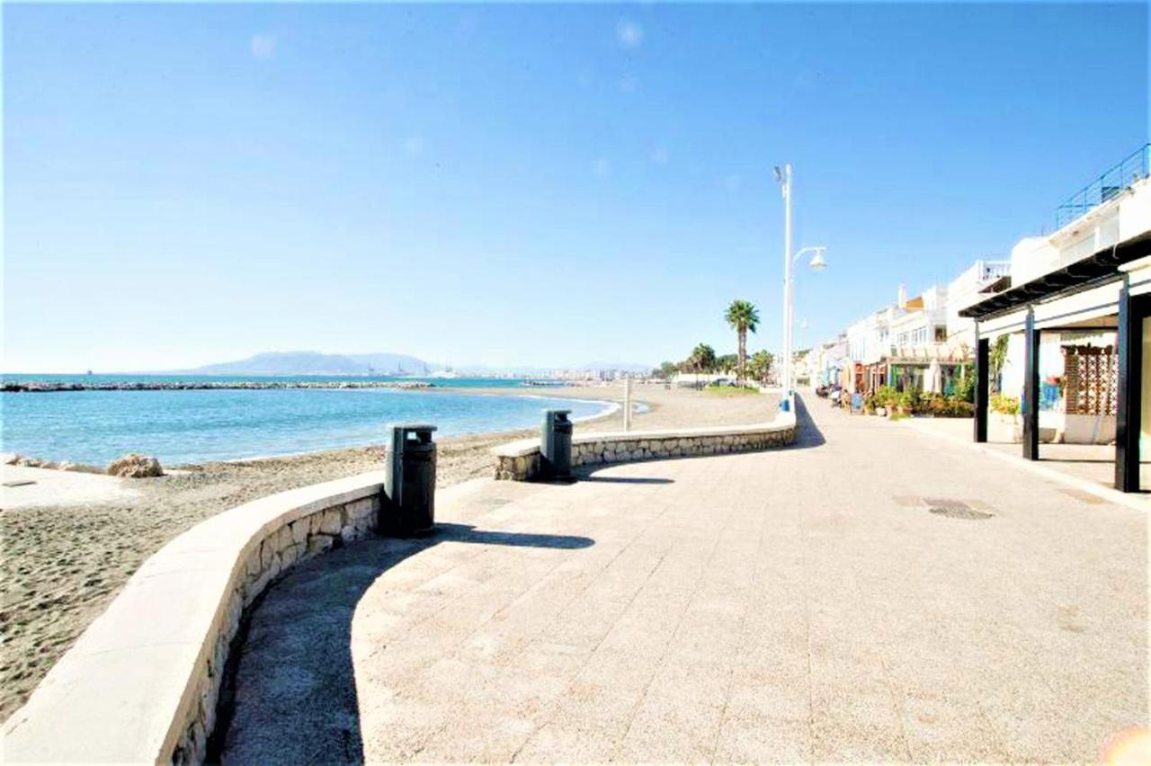 Small Building With 2 Apartments Málaga Exterior foto