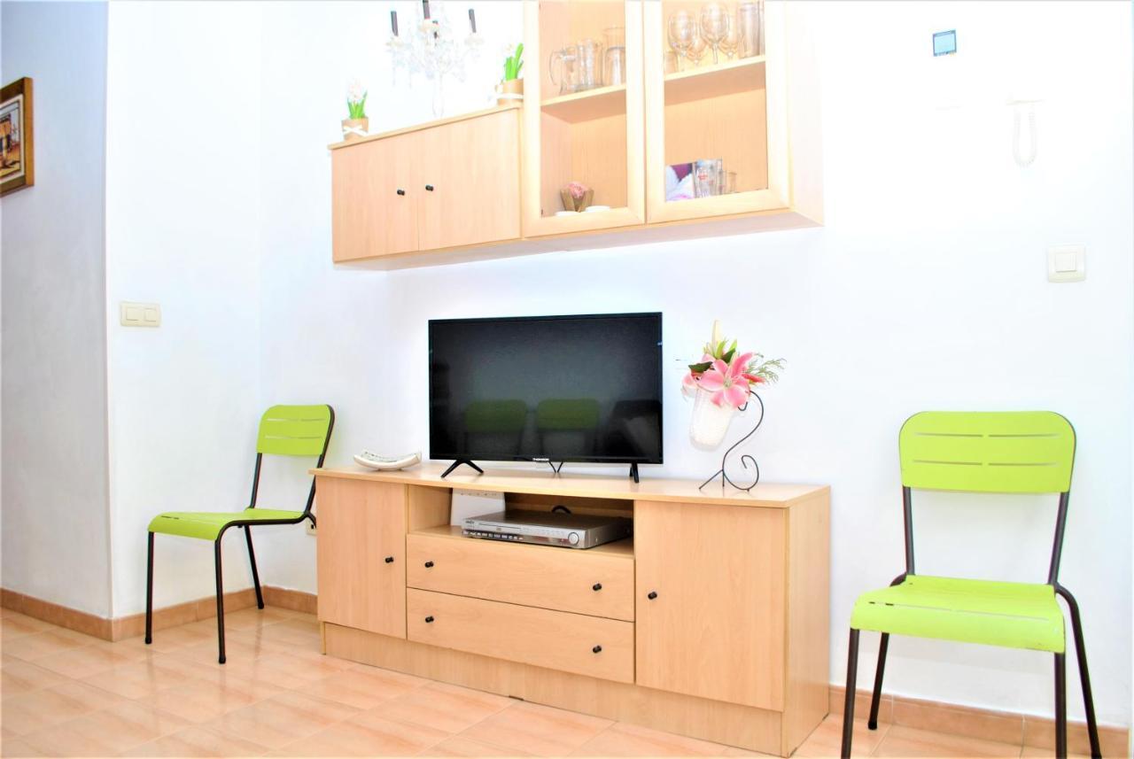 Small Building With 2 Apartments Málaga Exterior foto