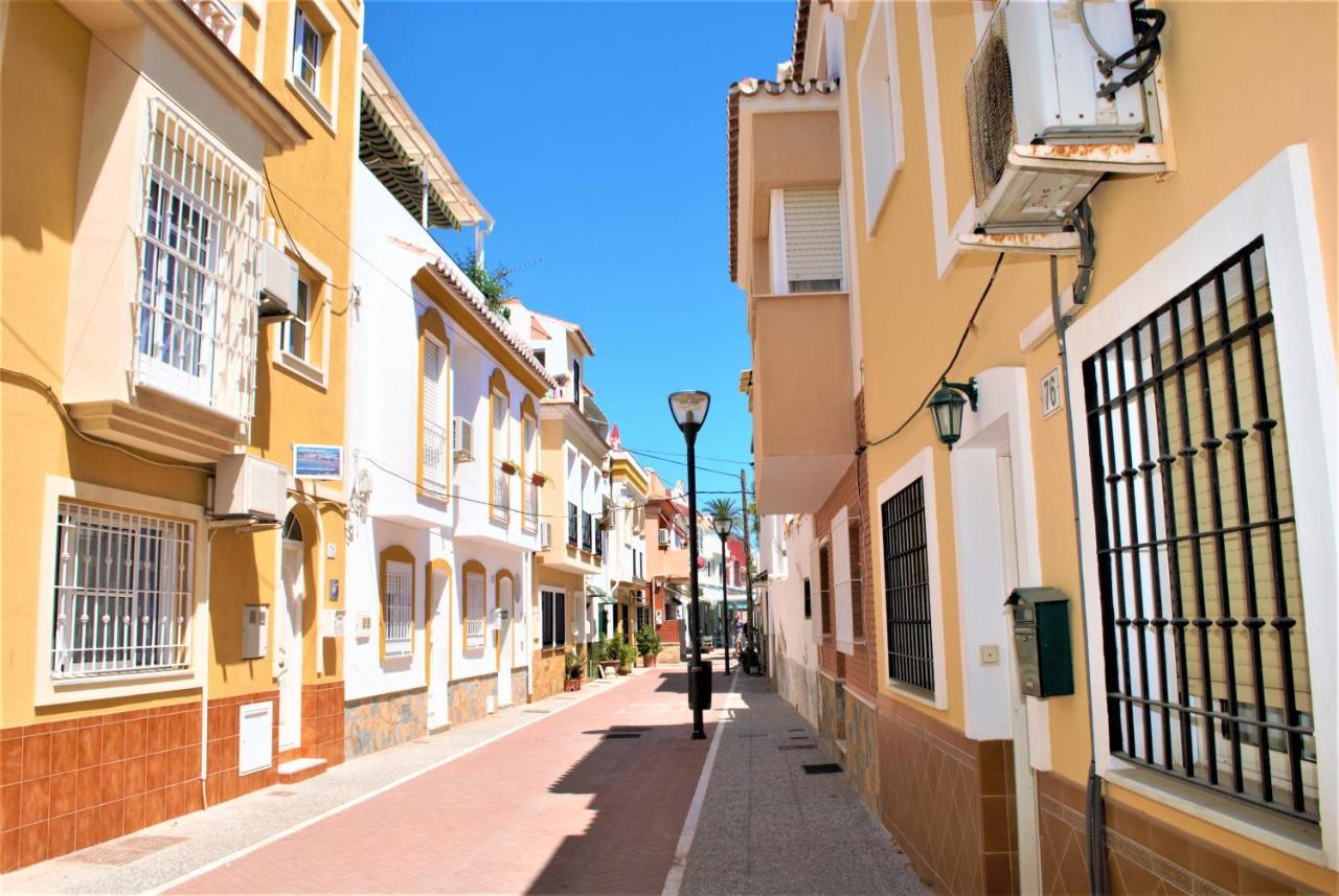 Small Building With 2 Apartments Málaga Exterior foto